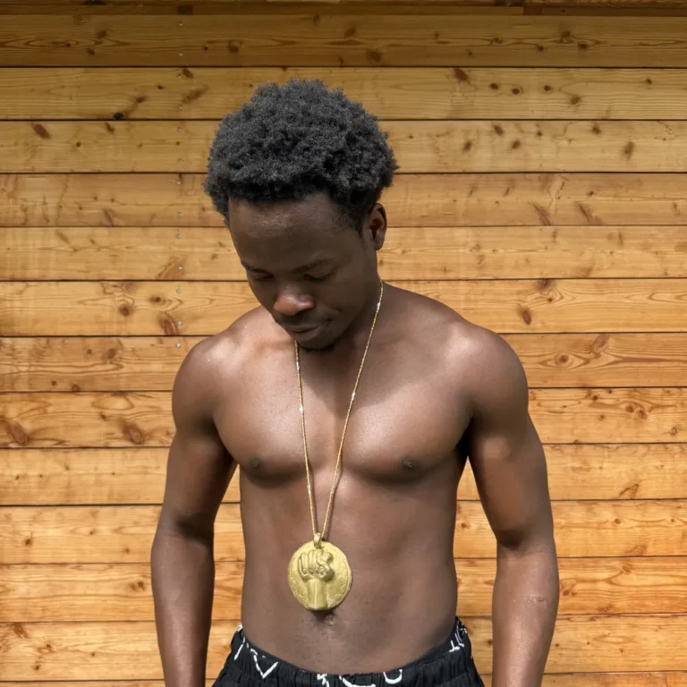 Collier Main de Force en bronze, médaillon africain coulé à la main, symbole de protection