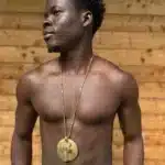 Collier Main de Force en bronze, médaillon africain coulé à la main, symbole de protection, vue 3