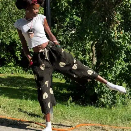 Pantalon baggy en bogolan noir à motifs cauris, coupe large unisexe, AKU Creation