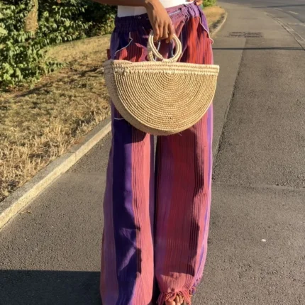 Pantalon Tô-Nô violet rayé en coton tissé main du Burkina Faso, unisexe, vue 2