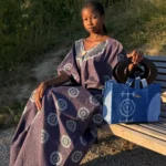 Robe Àkua boubou en bogolan violet à médaillons