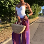 Sac Touareg en raphia jaune, forme demi-lune, tissé main